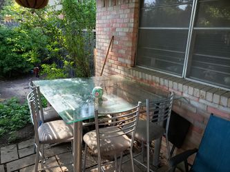 High Glass Table & 4 stools
