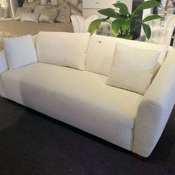 White  sofa，$380
