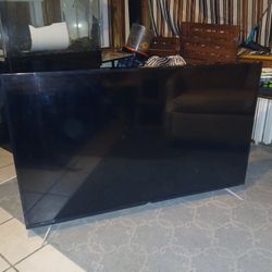 TLC   Smart TV- Needs Remote  55 Inch