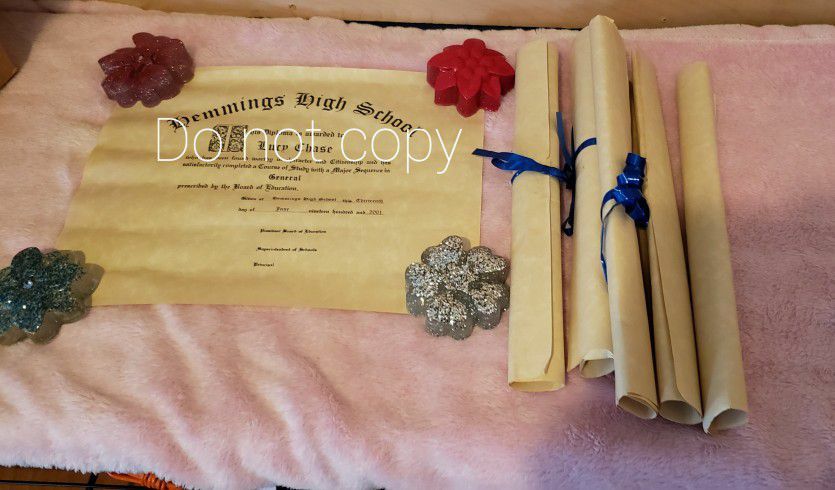 Britney Spears Screen Used Graduation Paper Crossroads Movie Prop As Lucy Chase Demmings High School 25 Screen Used & AUTHENTIC COA 1 Of A Kind
