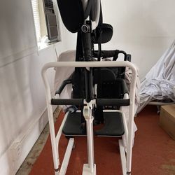 Electric lift for disabled