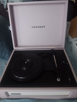 Crosley Voyager portable turntable with Bluetooth
