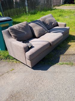 Free couch come and get it