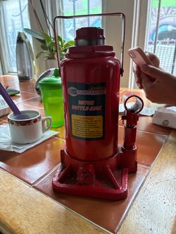 AJ Wholesale 20 Ton Hydraulic Bottle Jack - Heavy Duty