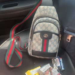 shoulder bag gucci chest bag