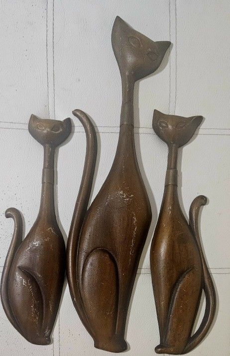  MCM Sexton Cats Cast Iron Wall Plaques – Set of 3 Tall Sitting Cats
