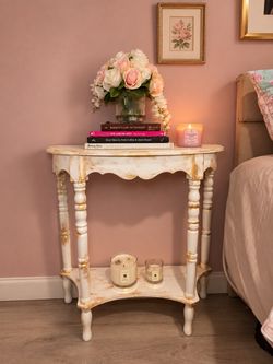 Princesscore Shabby Chic Refinished Accent Table 🌸✨