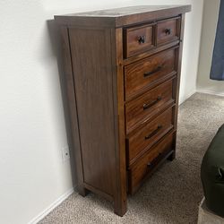3 piece dresser set need gone asap!