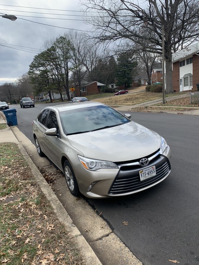 Toyota Camry 2015 LE 68k miles