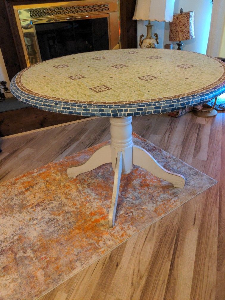 White Wooden Table Antique With Tablecloth