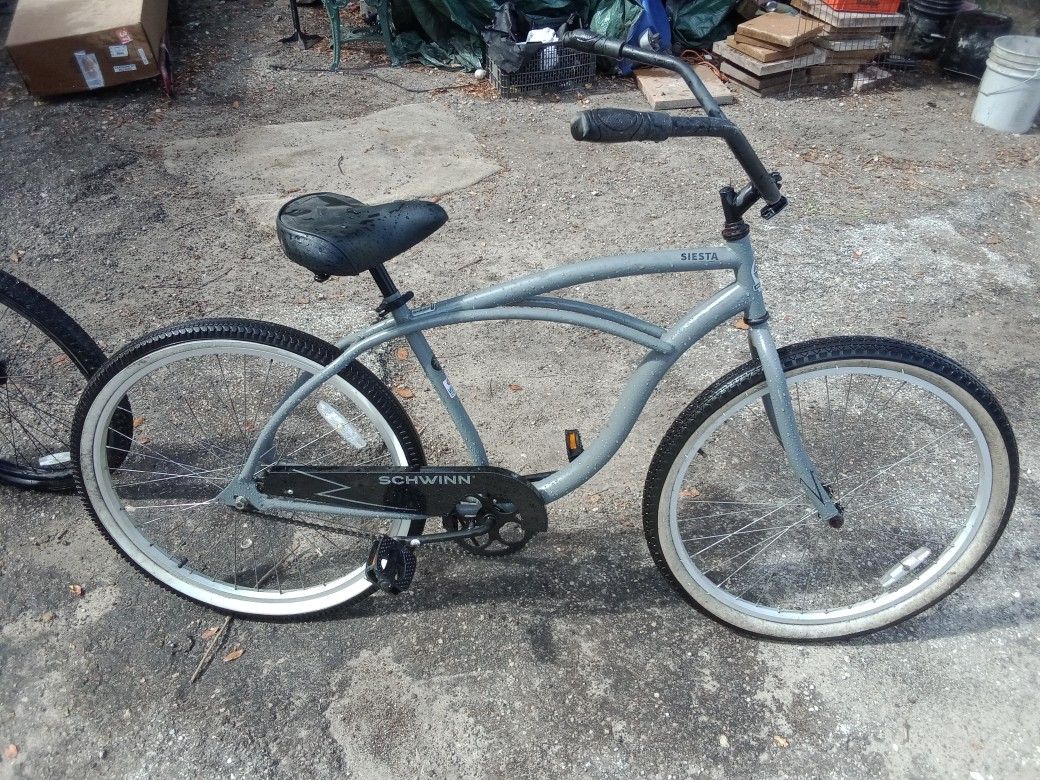 26-in Schwinn Siesta Beach Cruiser