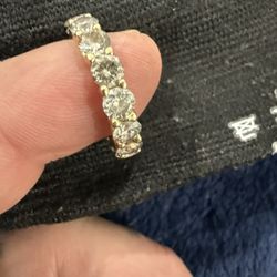 6200 Dollar Ring For 4k