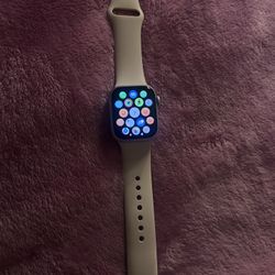 Light pink Apple Watch Series 9 41mm S/M