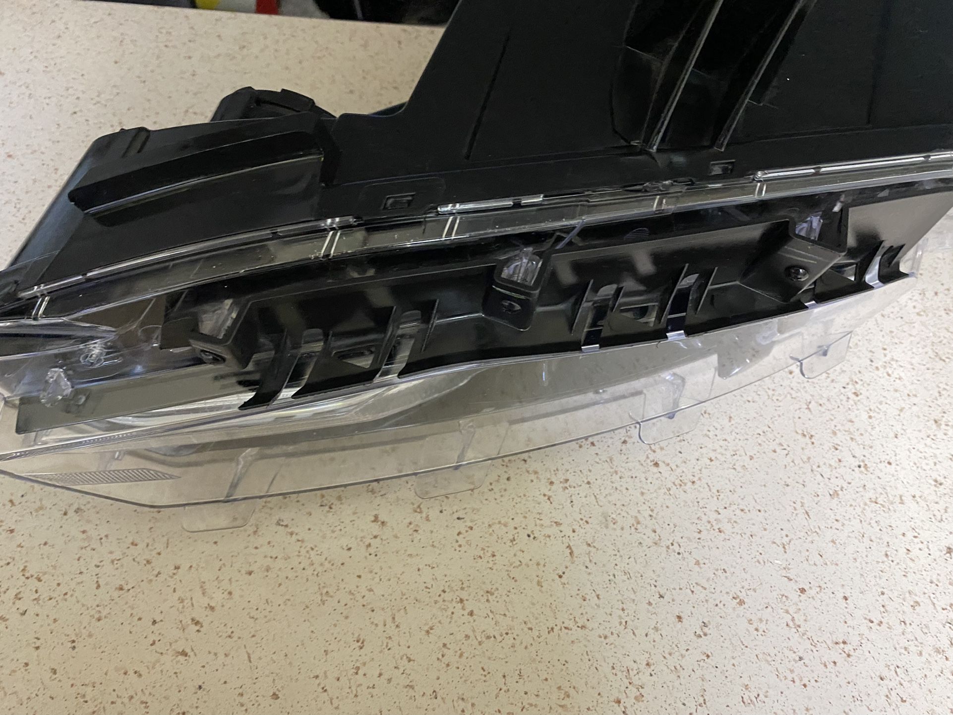 2019-22 Chevy Camaro 1LT Passenger Headlights