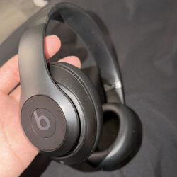 Beats Studio Pro