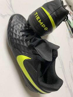 Nike Soccer Cleats Size 4.5 Can Do Local Delivery