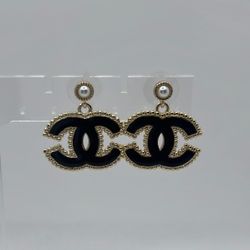 Beautiful Earrings $30