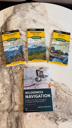 National Geographic Trails Illustrated Maps Bundle + Wilderness Navigation Book (WA Parks)