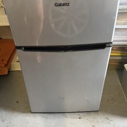 Mini Fridge - (brand Is Galanz)