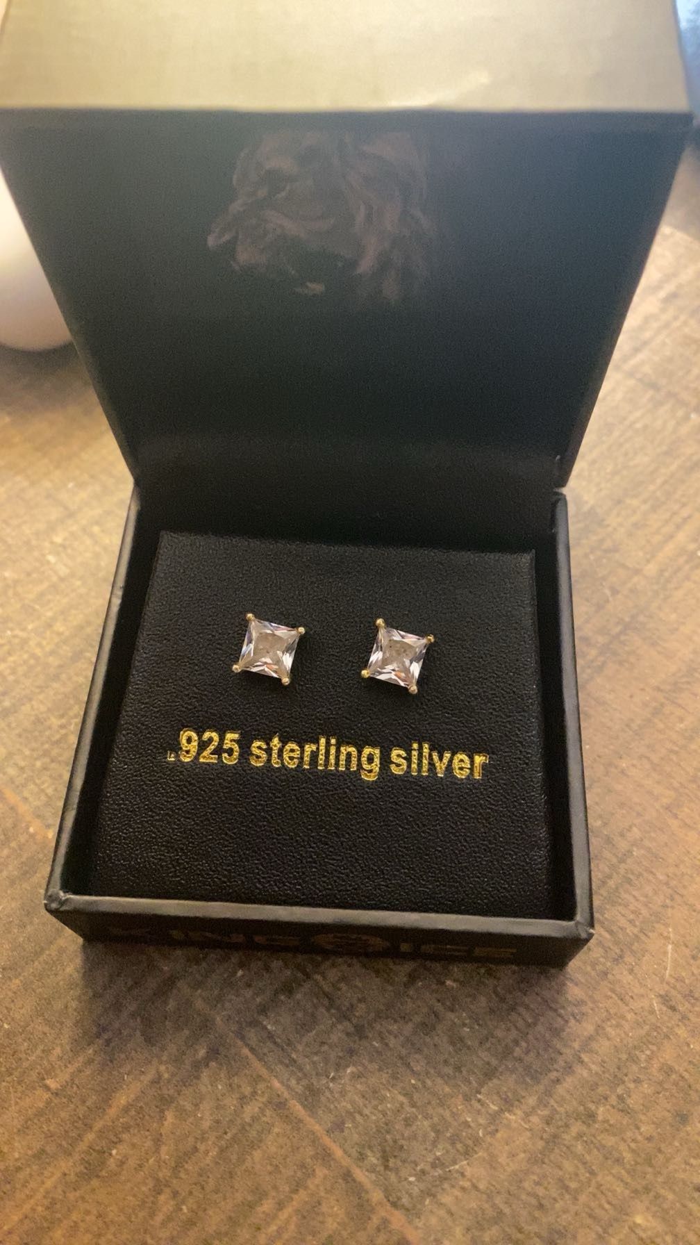 Earrings 4mm