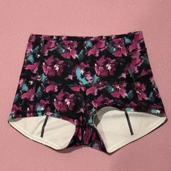 Lululemon mini shorts