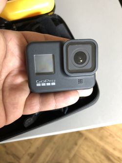 GoPro 8 brand new ! Bundle