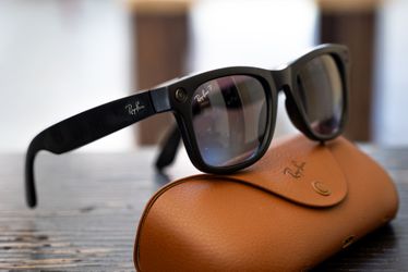 Meta RayBan Sunglasses (Graphite, Matte Blk, Polorized)