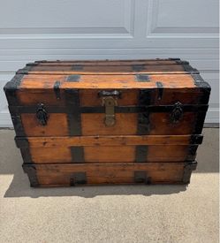 Antique Steamer Trunk Coffee Table Cast Iron Wood Storage Chest Box