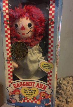 RAGGEDY ANN DOLL NEW IN BOX