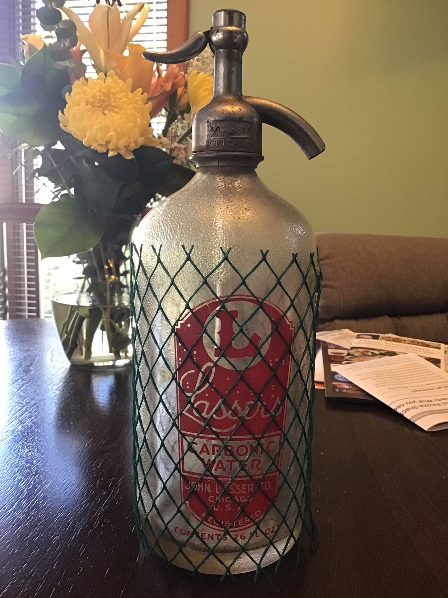 SELTZER BOTTLE LASSERS VINTAGE / GLASS STRAW INTACT / SELLING $20 / ELMHURST, IL. 60126 / PICKUP ONLY UNLESS PRE PAY
