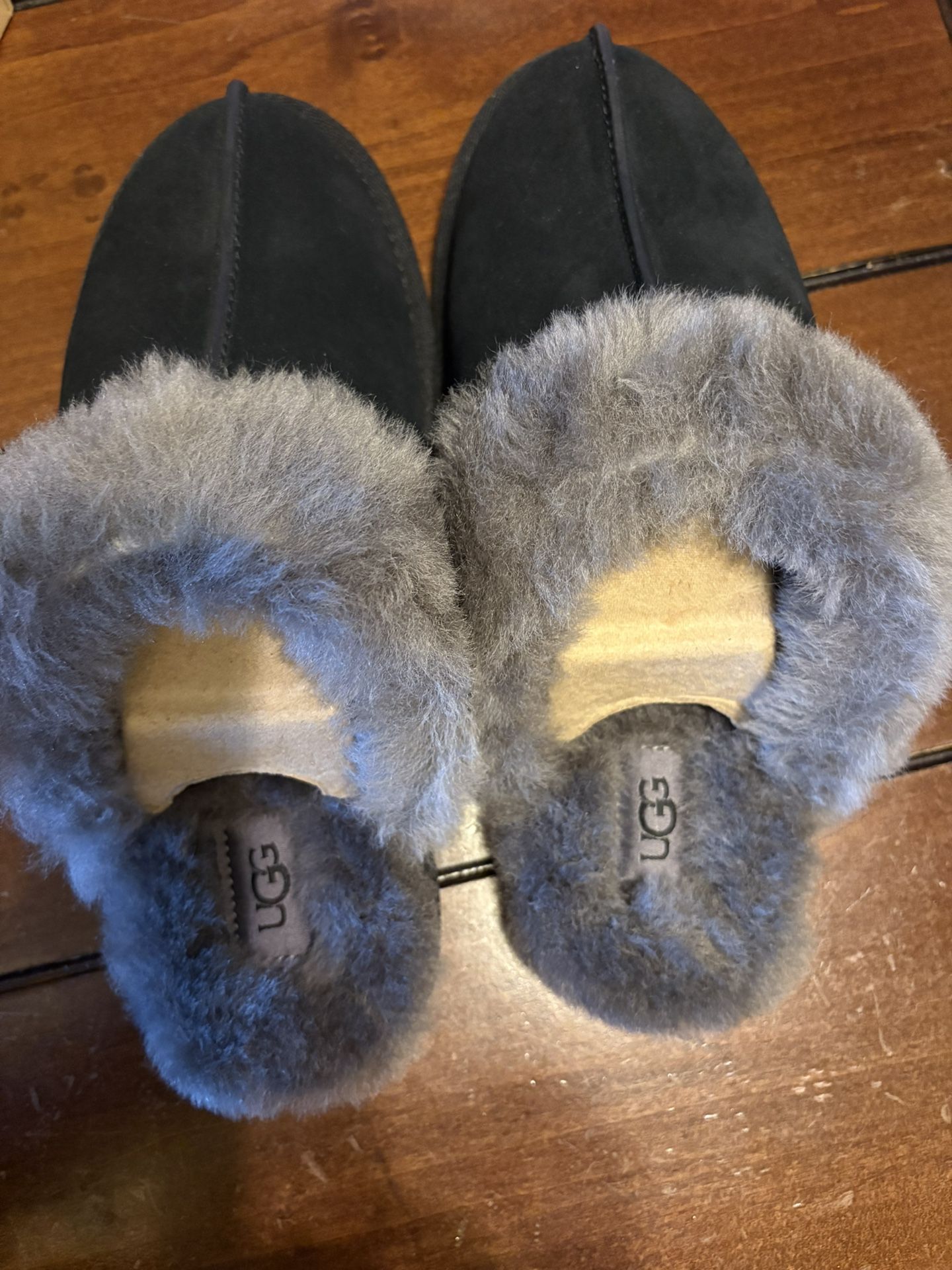 SLIPPERS