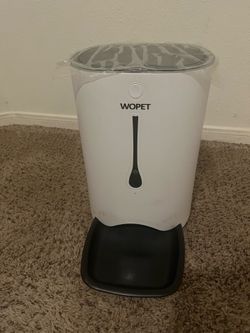 Wopet Automatic pet feeder