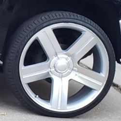 26" CHEVROLET WHEELS 