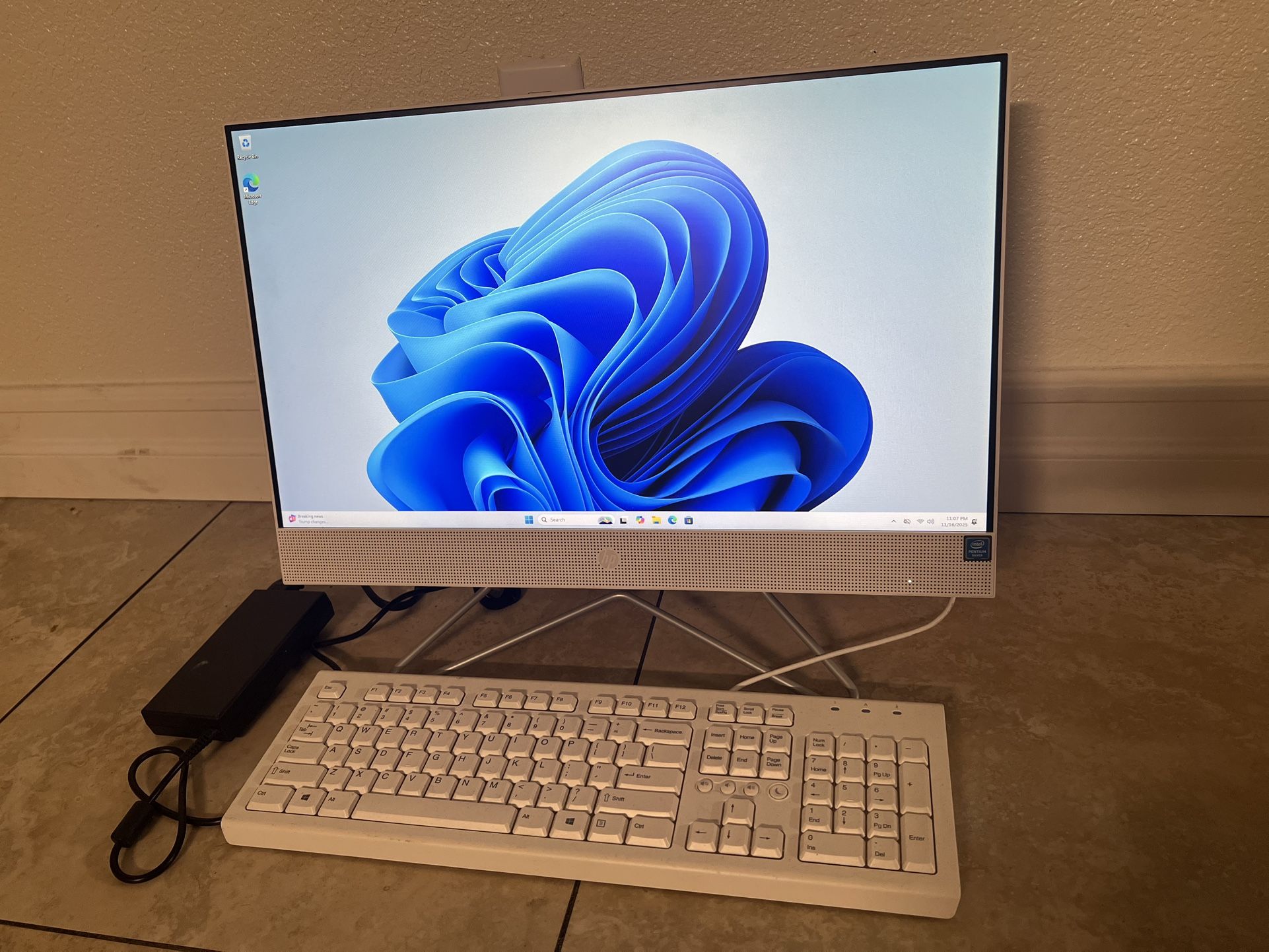 Touch Screen HP All-in-One 24’ Intel Pentium Silver J5040,8GB RAM,1TB,Windows 11