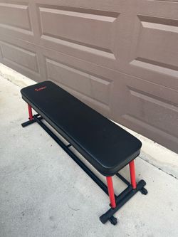 Flat workout bench