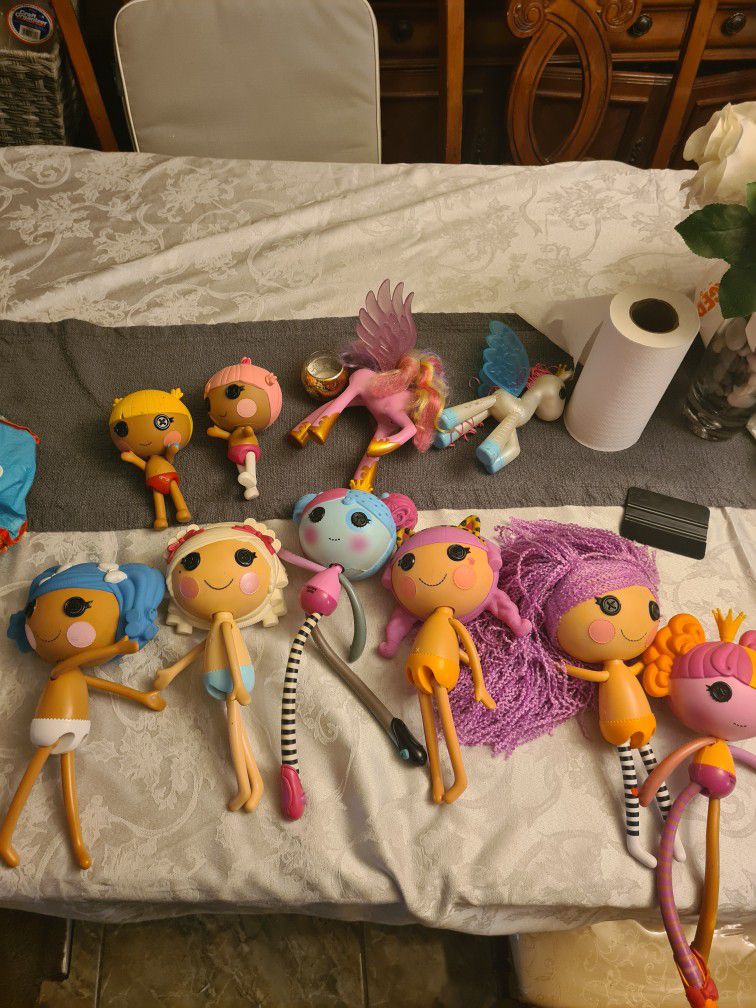 Lot Of 8 Lalaloopsy Dolls 