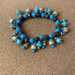 Plastic and wood beaded bracelet stretch bohemian style