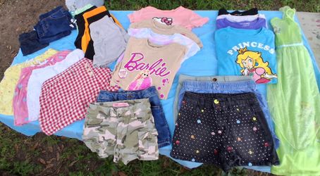 Girl's clothing bundle