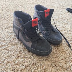 RARE VANS SK8-Hi.  Gray/ Dark Gray , Different Sole Color 