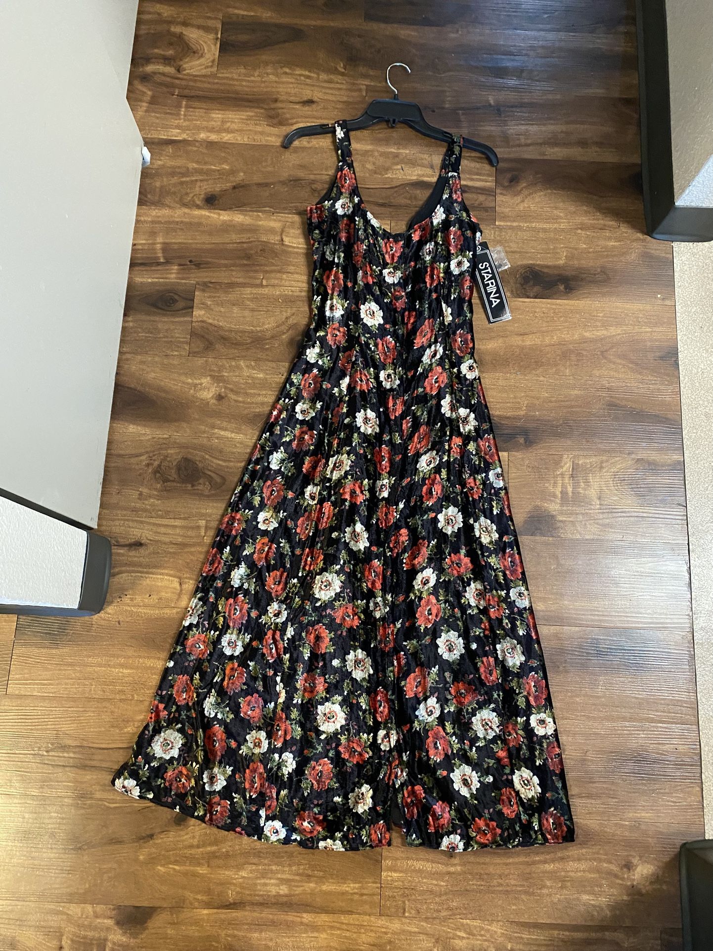 Brand New Woman’s Starina brand Black Velvet Maxi Dress Up For Sale 