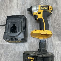 DEWALT DW056 1/4”Cordless Impact Dr  with charger