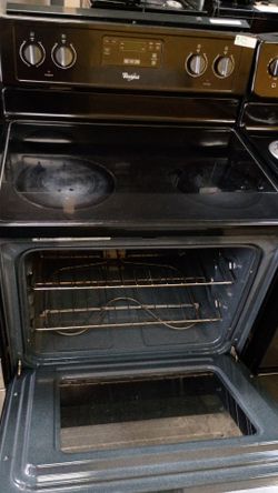 Fair cosmetic condition electric glass top everything works with warranty delivery available fee depends on address
