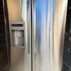 Refrigerator  LG Stainless Steel 