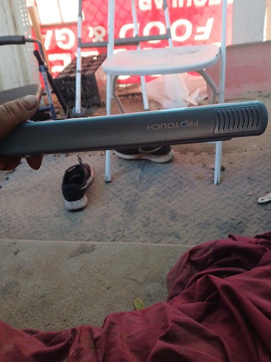 Pro Touch Flat Iron