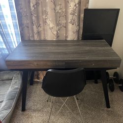 Desk With Chair