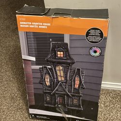 24” Haunted House Home Decoration