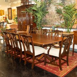 Henredon Wooden 12- seated Room Set with Table Extension.