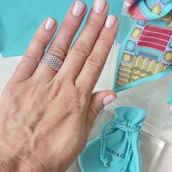 Tiffany & Co. Somerset Ring in Sterling Silver size 5.5 & Tiffany blue pouch NEW
