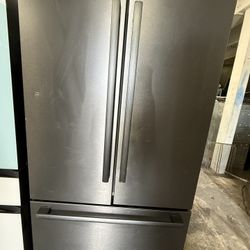 Bosch Black Stainless French Door Refrigerator New Open Box – Minor Blemishes  Beautiful high-end Bosch refrigerator. Open box condition with small co