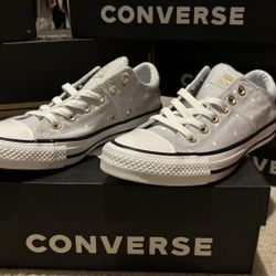 Women Converse Size 8